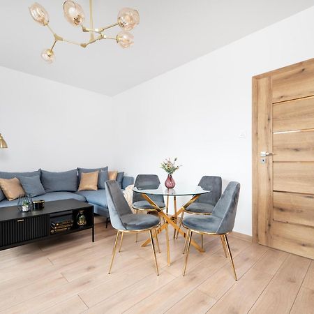 Manufaktura Residence - Apartamenty Prestiz Z Garazem Podziemnym I Dwoma Lazienkami Lodž Exteriér fotografie