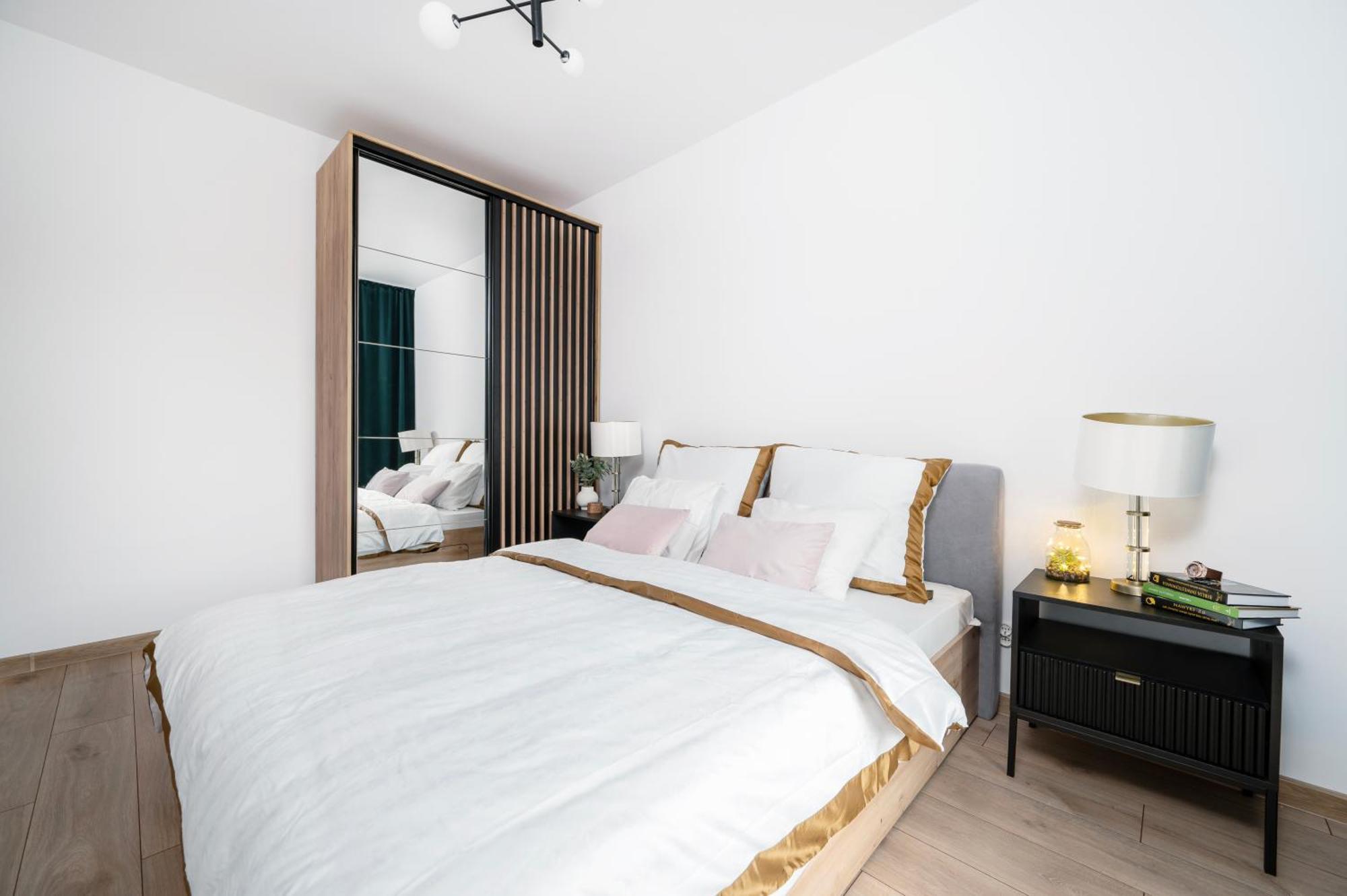 Manufaktura Residence - Apartamenty Prestiz Z Garazem Podziemnym I Dwoma Lazienkami Lodž Exteriér fotografie