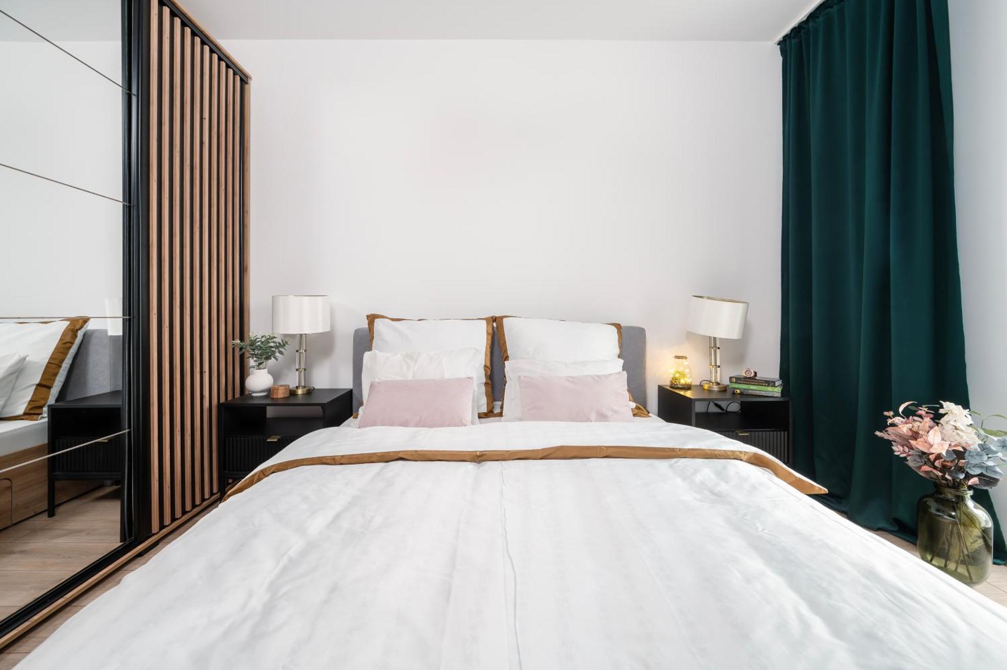 Manufaktura Residence - Apartamenty Prestiz Z Garazem Podziemnym I Dwoma Lazienkami Lodž Exteriér fotografie