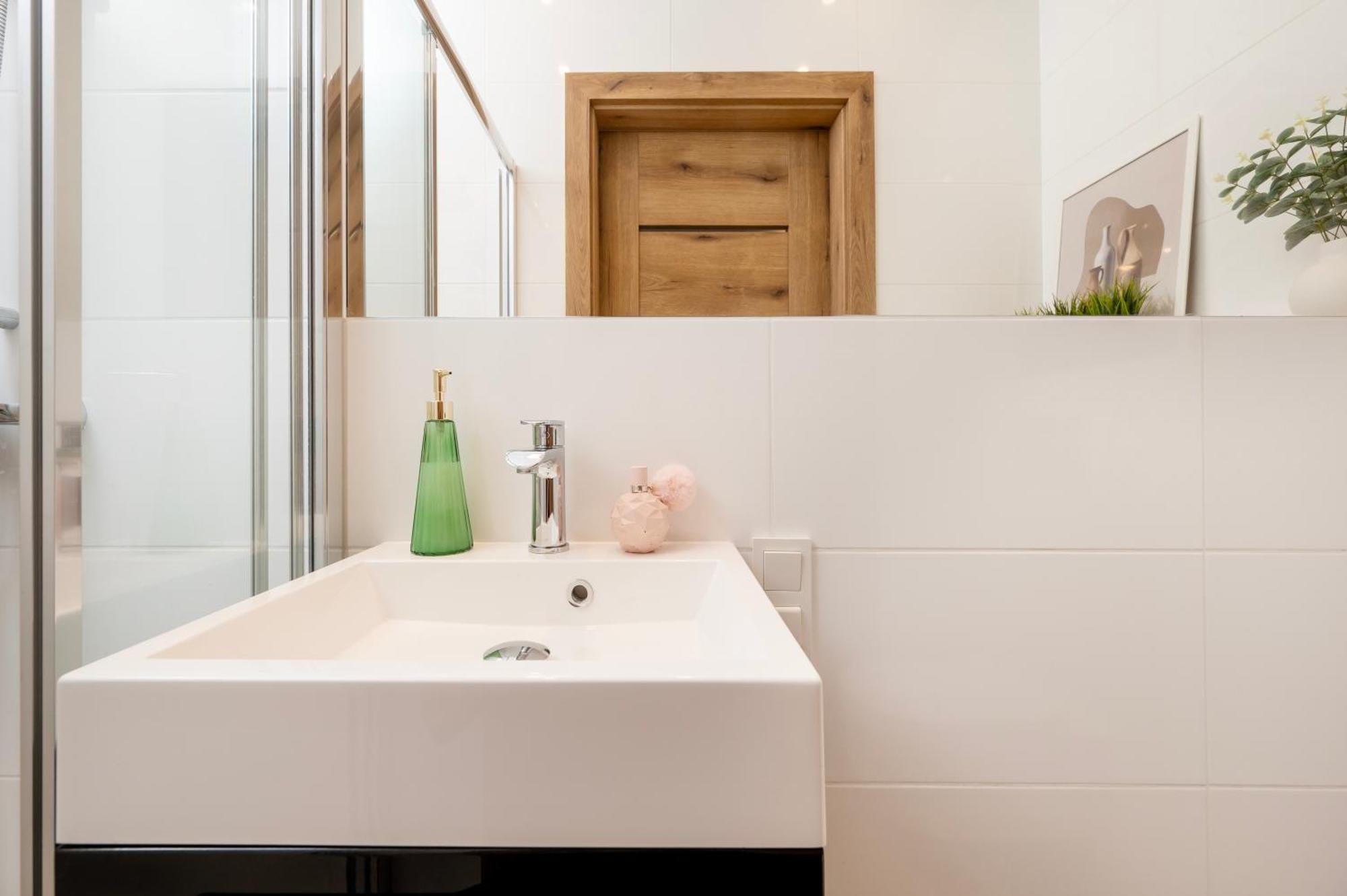 Manufaktura Residence - Apartamenty Prestiz Z Garazem Podziemnym I Dwoma Lazienkami Lodž Exteriér fotografie