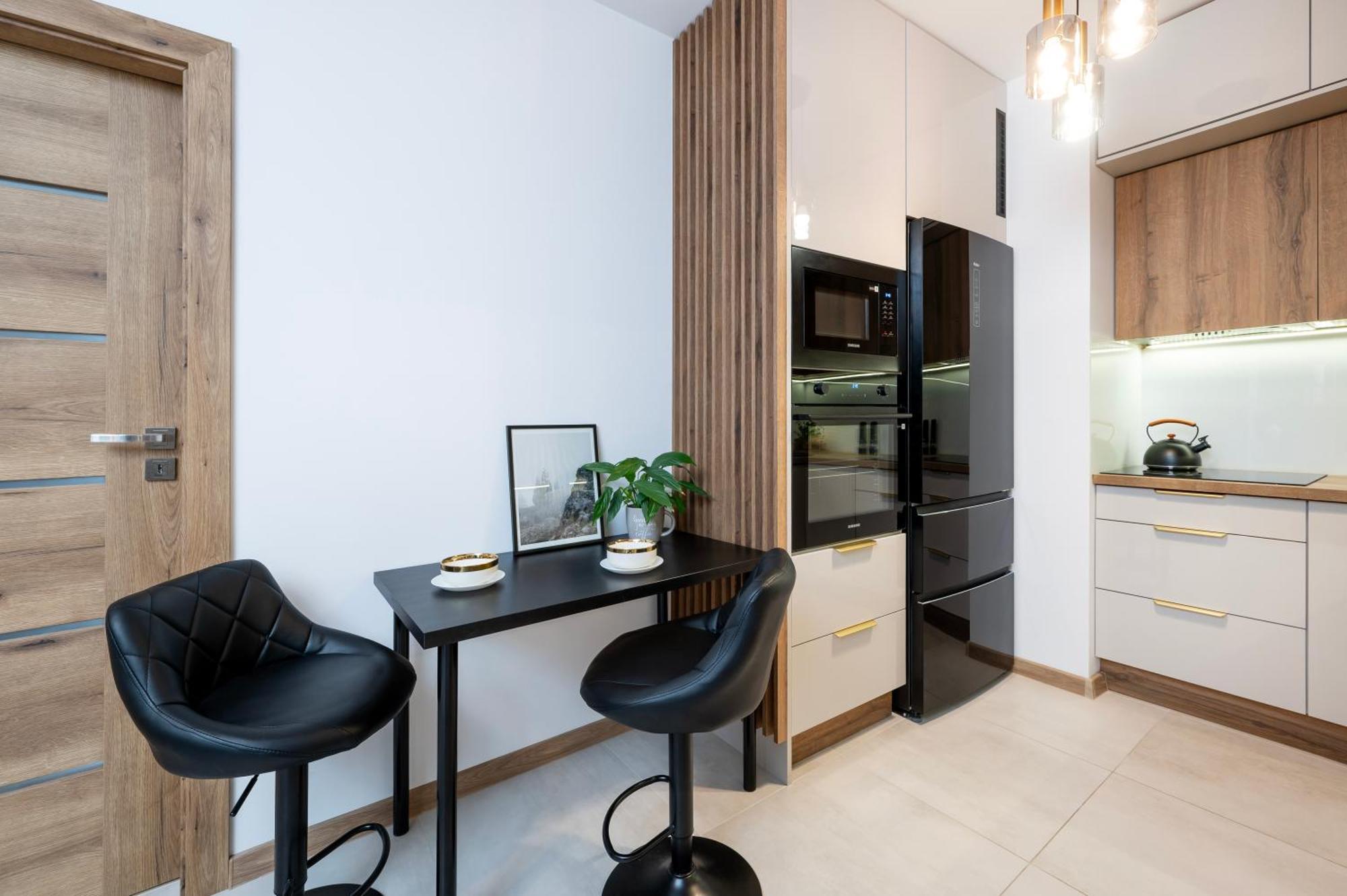Manufaktura Residence - Apartamenty Prestiz Z Garazem Podziemnym I Dwoma Lazienkami Lodž Exteriér fotografie